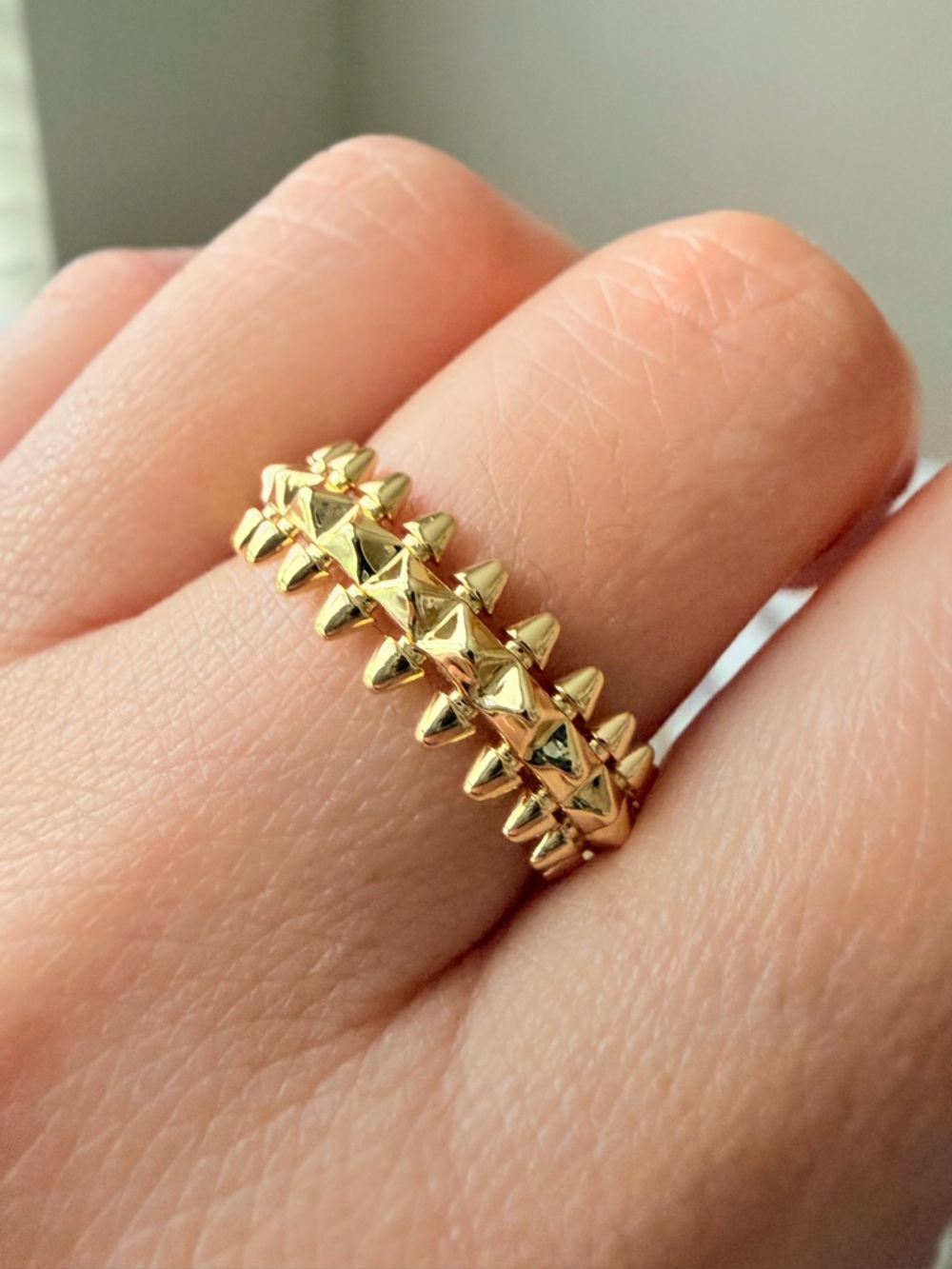Gold Spike Stackable Ring - Women Jewelry - Picture 5 of 6